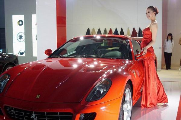 公關(guān)公司:吐槽沒(méi)胸之后的車展公關(guān)